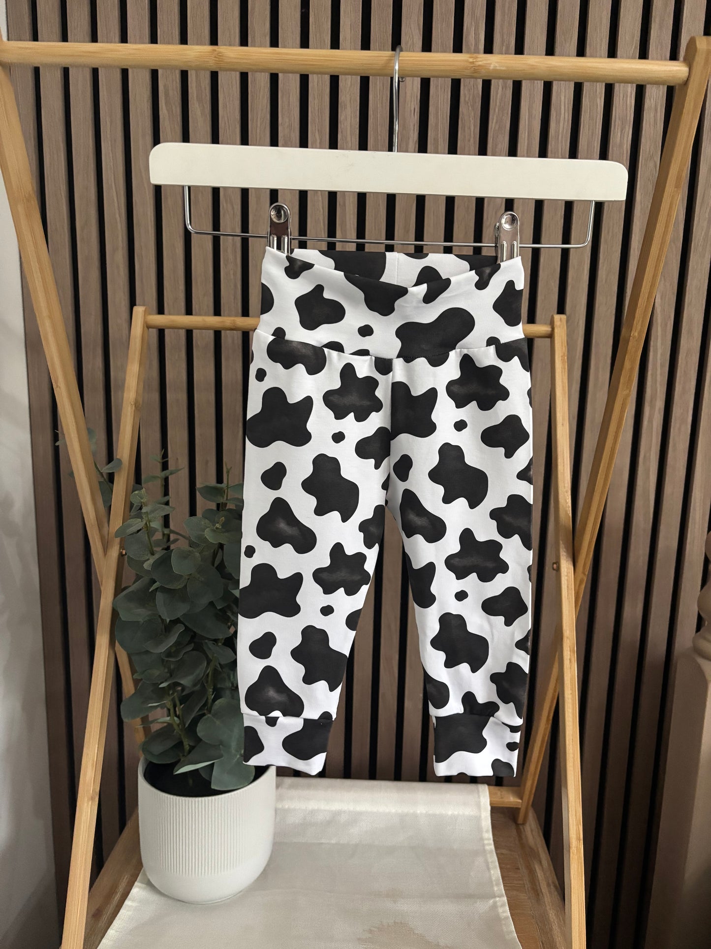 MOO-dy Leggings