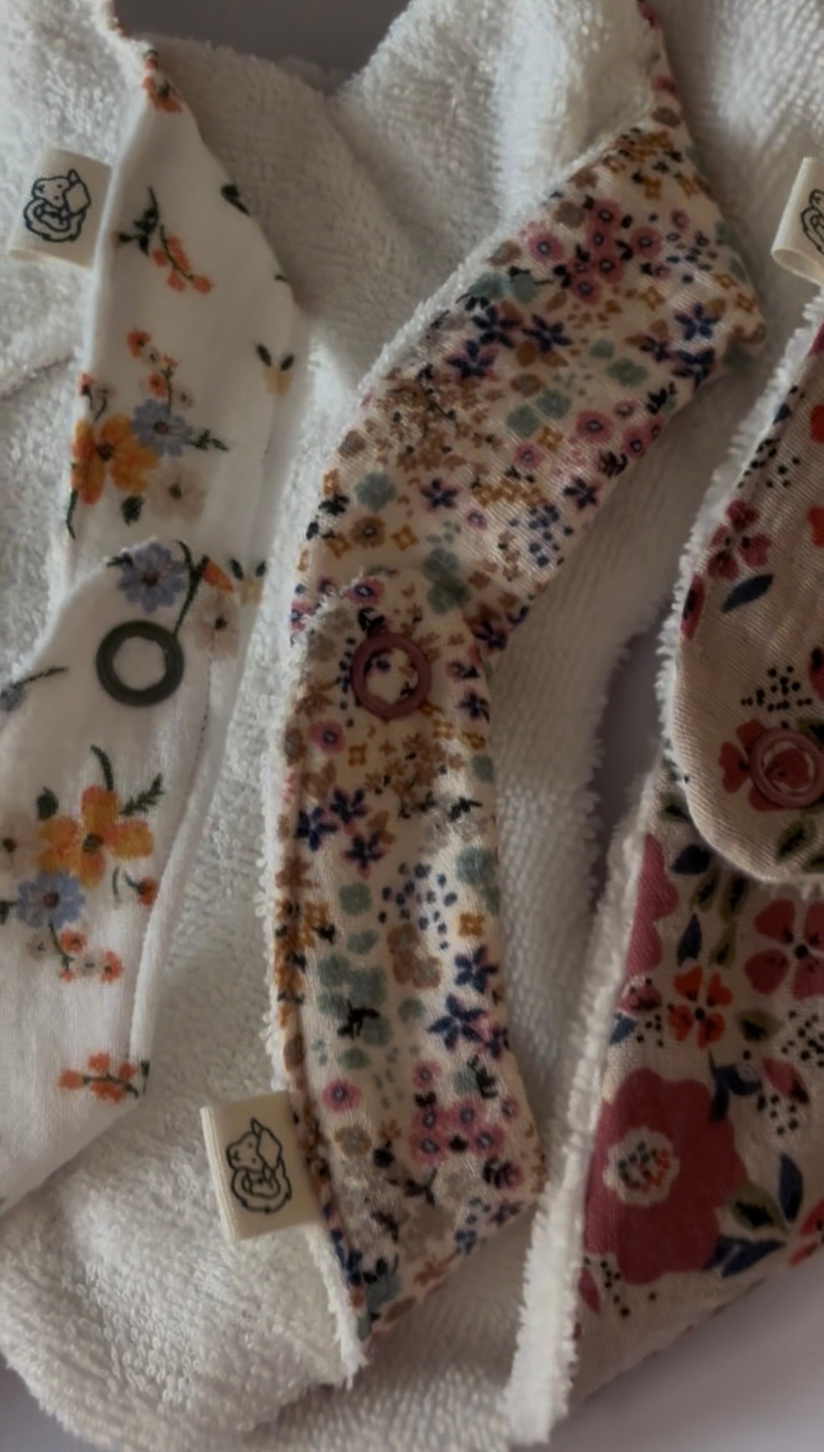 The Petal Bib | Muslin & Terry Towelling Scalloped Bib (2 Pack)