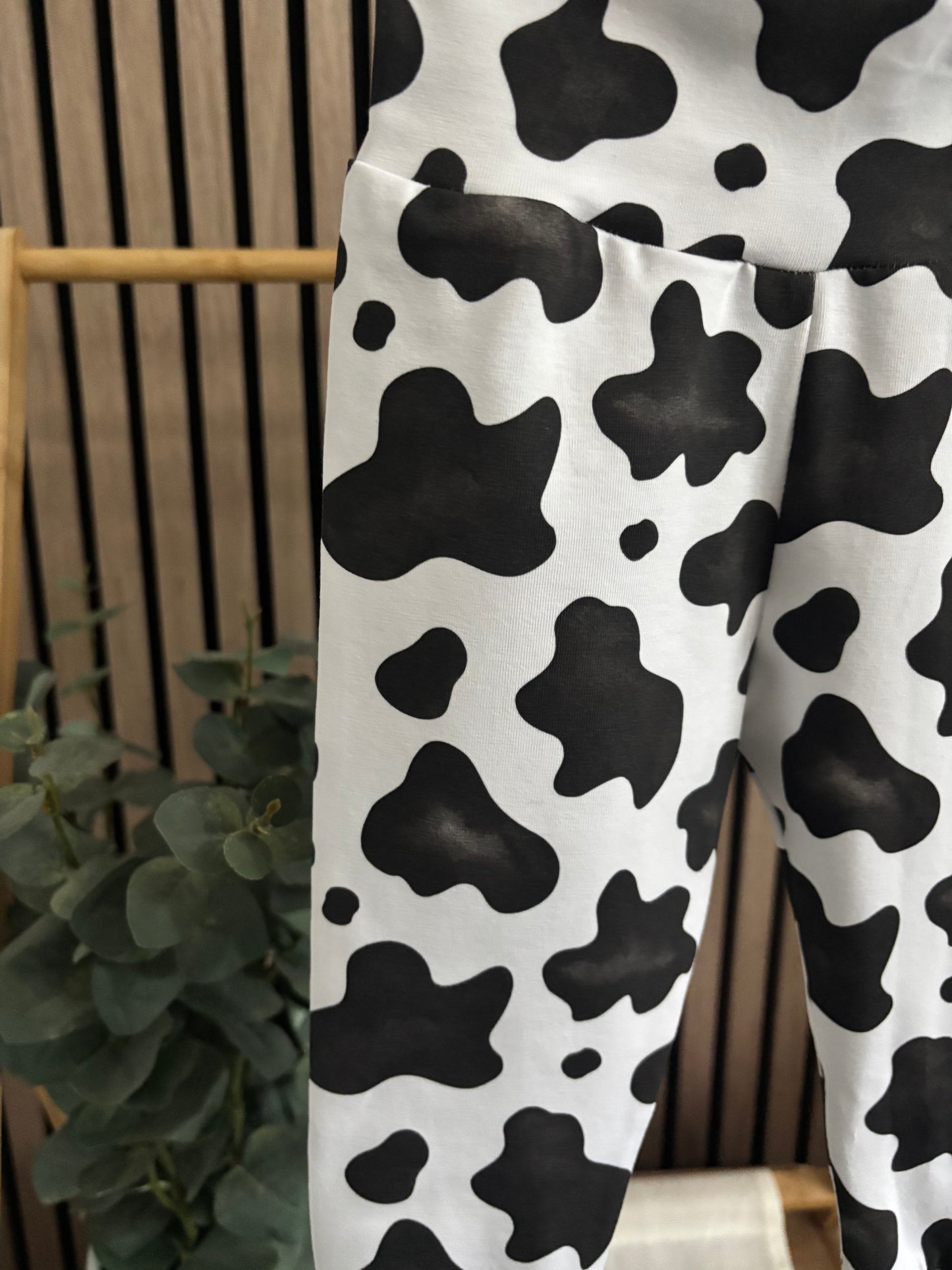 MOO-dy Leggings