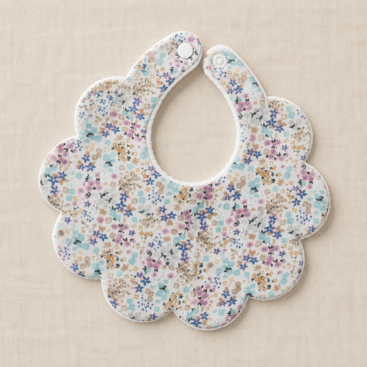The Petal Bib | Muslin & Terry Towelling Scalloped Bib (2 Pack)