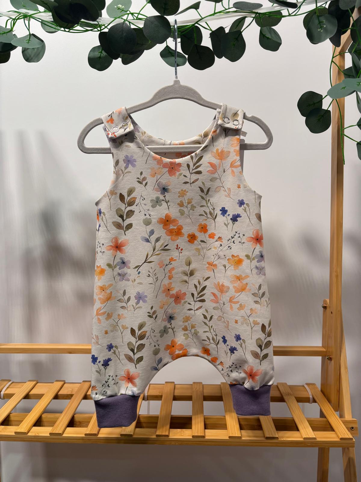Floral relaxed romper (Newborn)