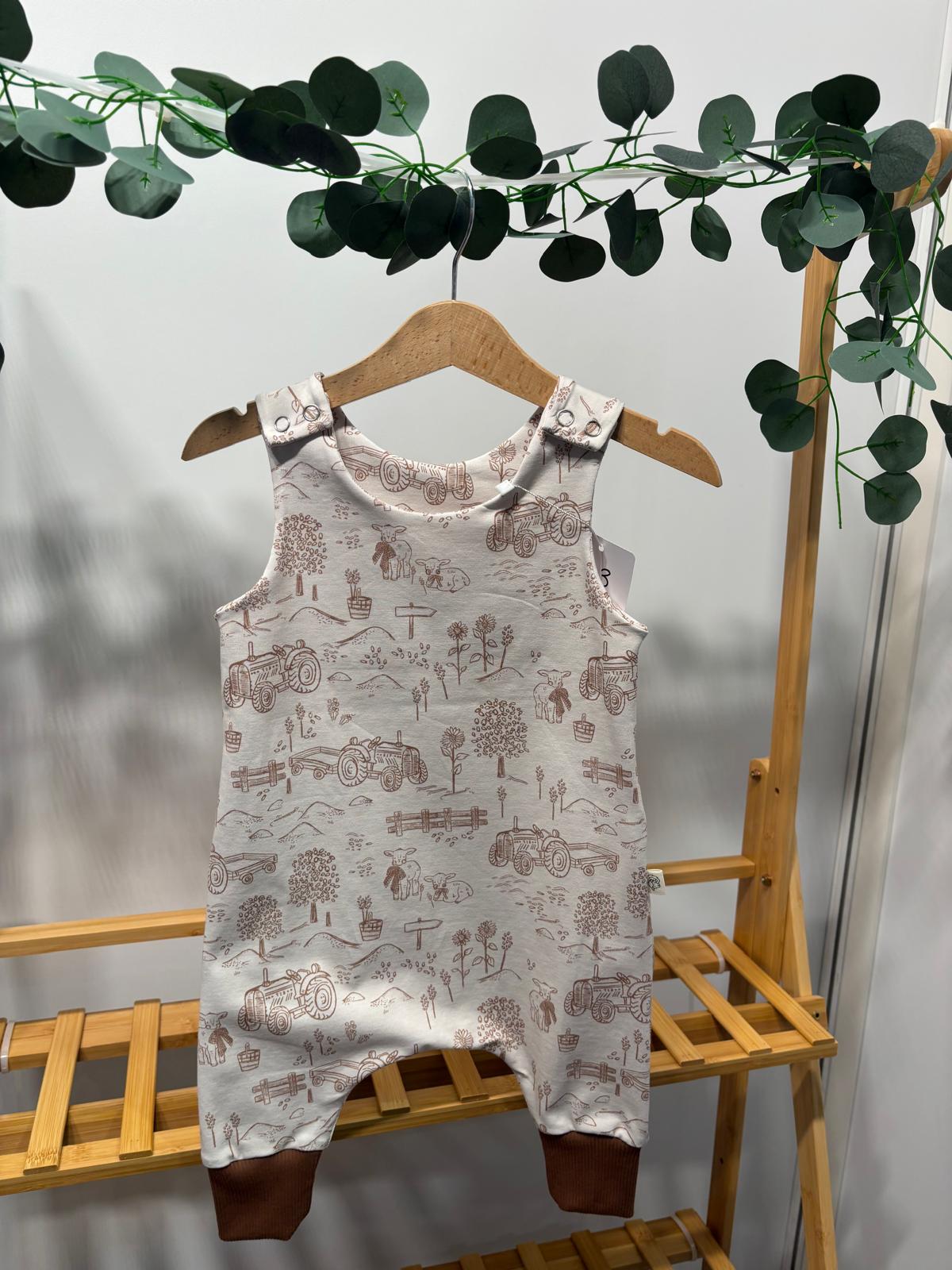 Farmyard relaxed romper (0-3 Months)